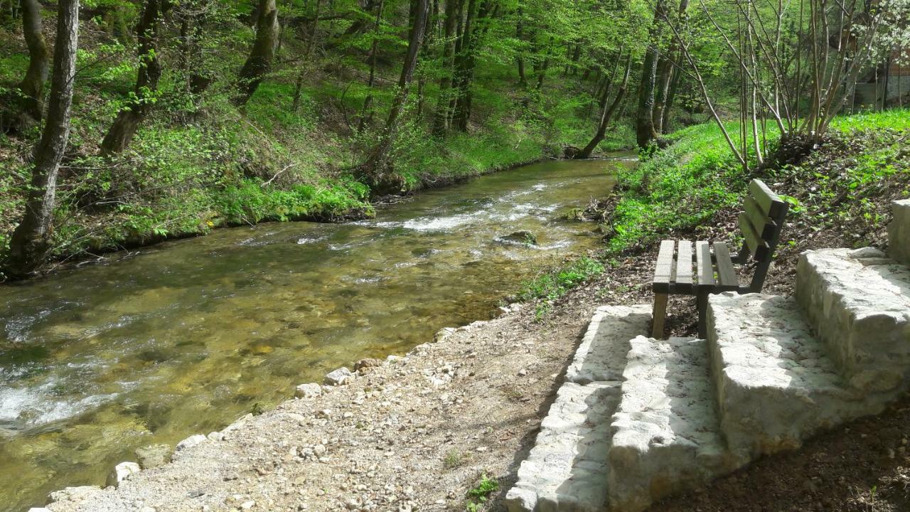 Mobile Home Camp Vikendica Slapnica U Parku Prirode Zumberak I Samoborsko Gorje Krasic Exterior foto