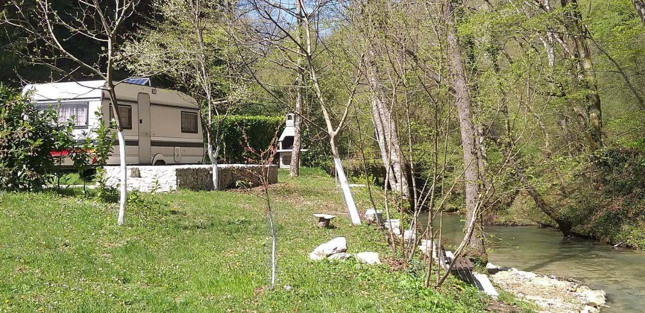 Mobile Home Camp Vikendica Slapnica U Parku Prirode Zumberak I Samoborsko Gorje Krasic Exterior foto